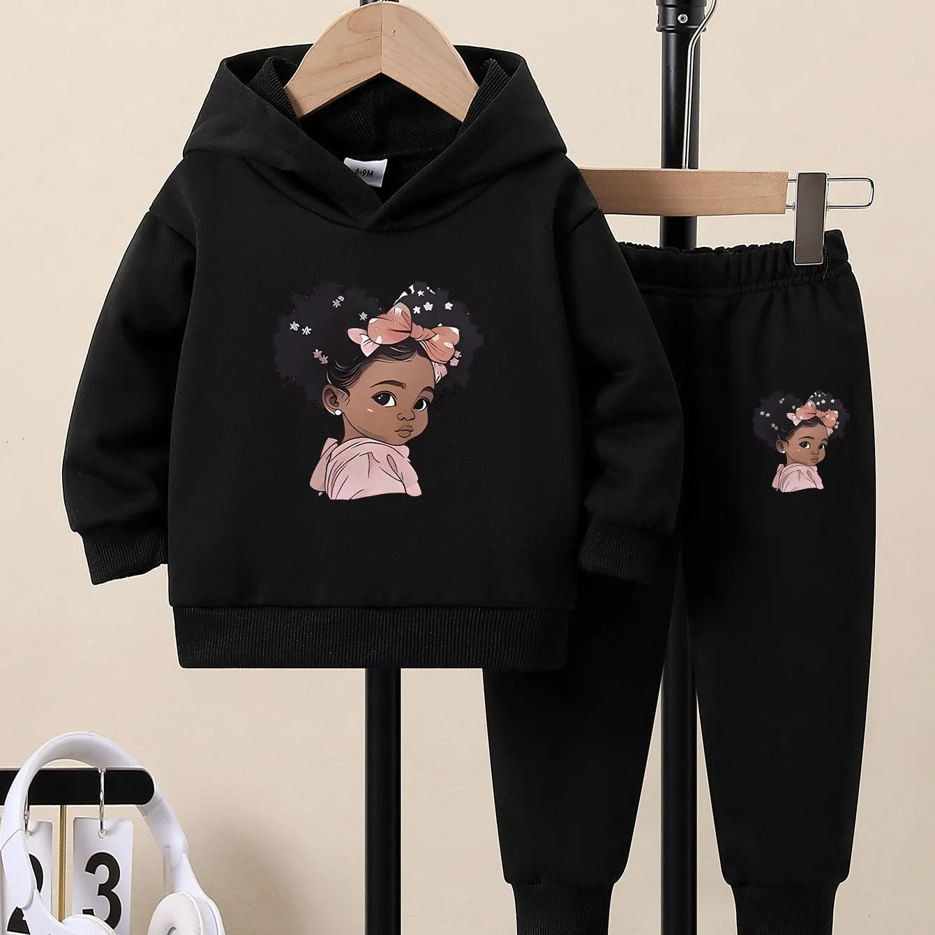 2pcs Baby Girl Outfit This Two-Piece Set for Spring and Autumn Features a Hooded Sweatshirt That Is Both Warm And Playful, with a Cute And Casual Hat Paired with Loose-Fitting Pants Adorned with Stars, Bows, And Prints of Little Girls, Pe