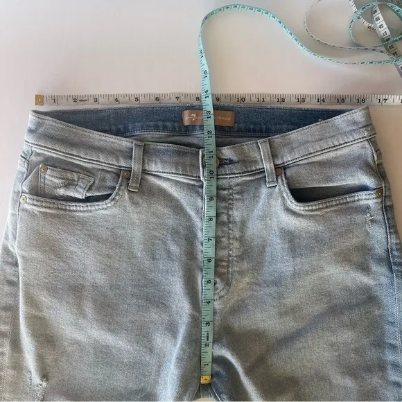 7 For All Mankind Josefina Feminine Boyfriend Jeans Skinny 31 Button Fly