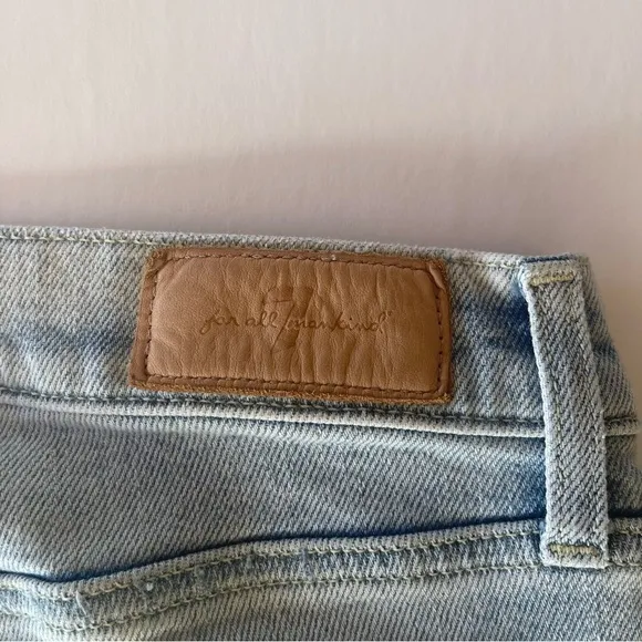 7 For All Mankind Josefina Feminine Boyfriend Jeans Skinny 31 Button Fly