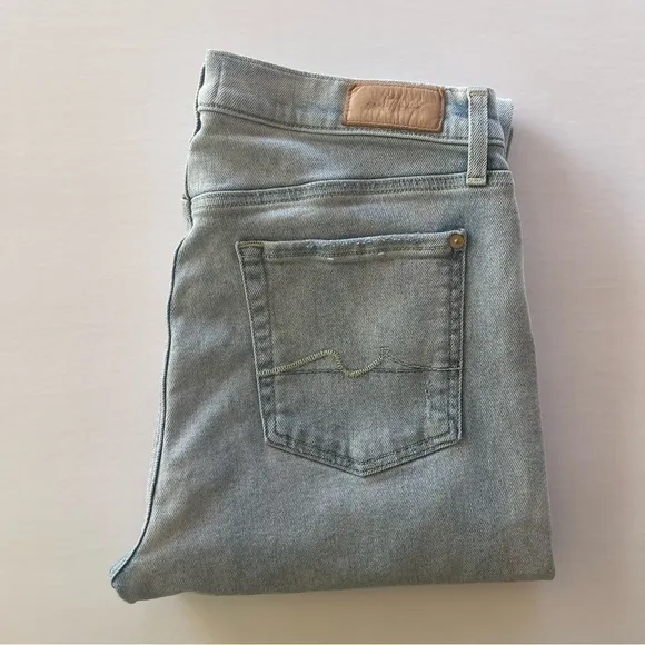 7 For All Mankind Josefina Feminine Boyfriend Jeans Skinny 31 Button Fly