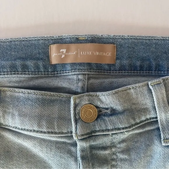 7 For All Mankind Josefina Feminine Boyfriend Jeans Skinny 31 Button Fly