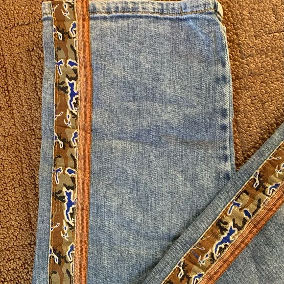ANTHROPOLOGY PILCRO BOHO TAPESTRY TRIM JEANS SLIM BOYFRIEND SIZE 30