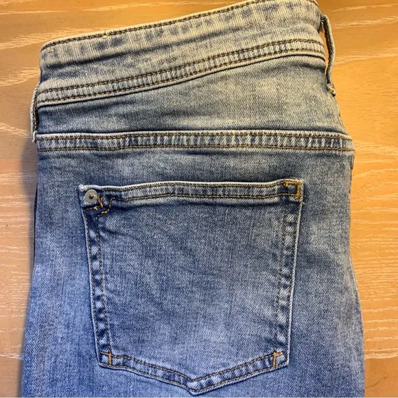 ANTHROPOLOGY PILCRO BOHO TAPESTRY TRIM JEANS SLIM BOYFRIEND SIZE 30