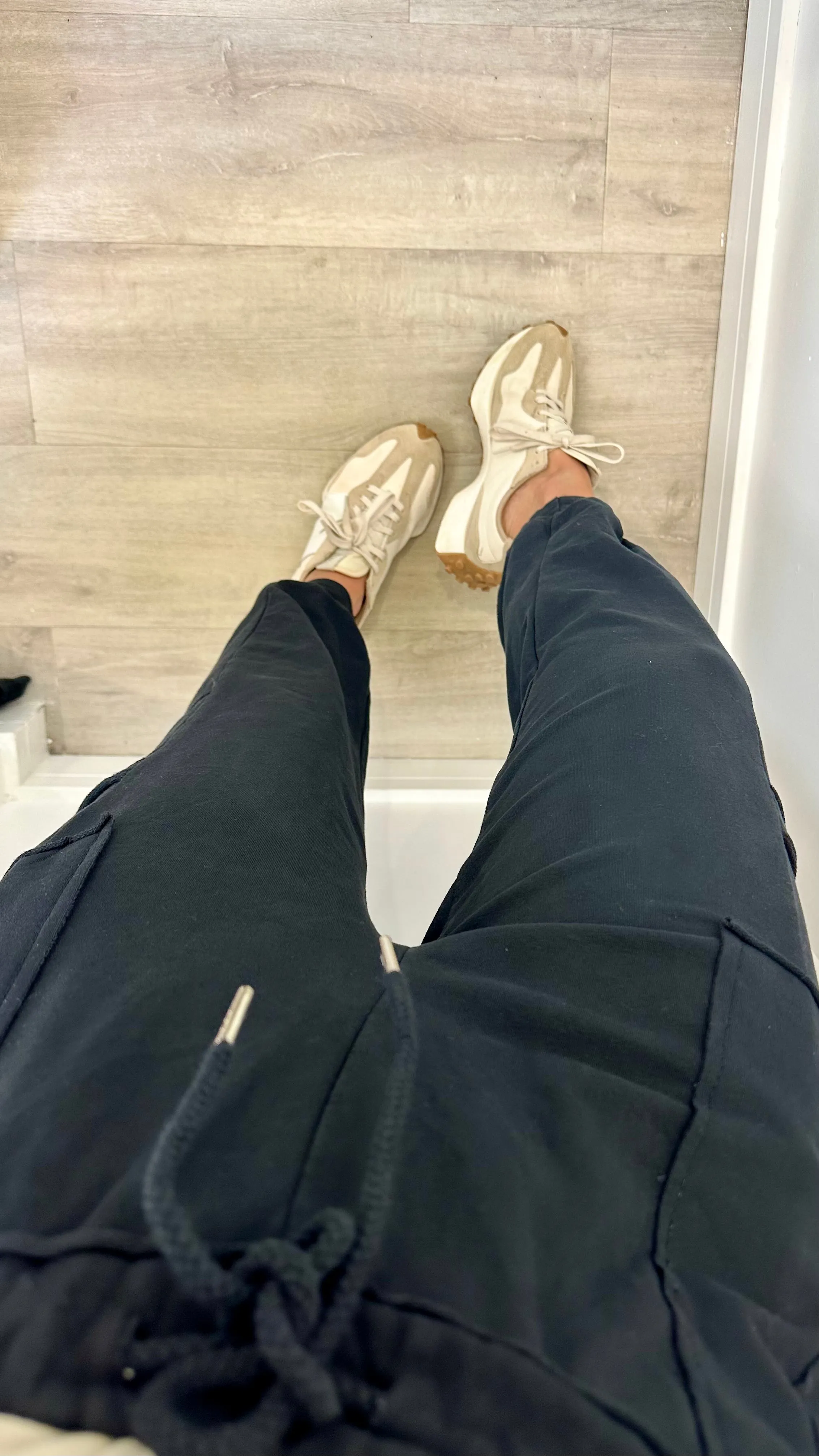BLACK POCKET SWEAT PANTS