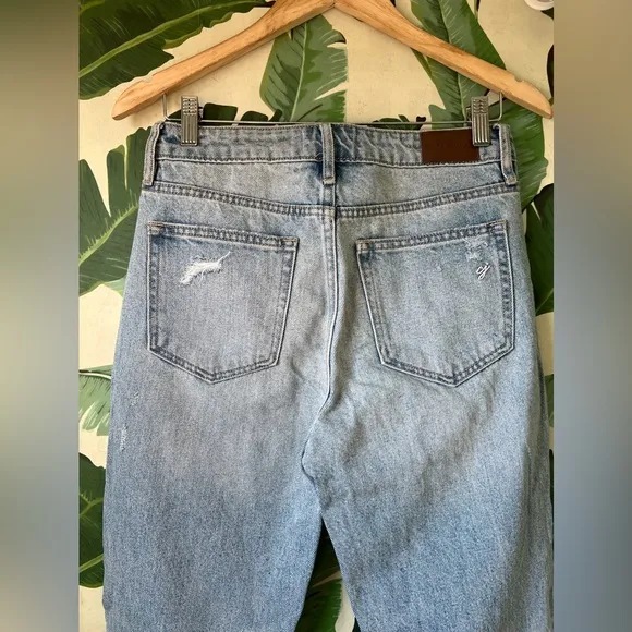 Carly Jean Los Angeles Topanga Distressed Boyfriend Jeans Size 3 28