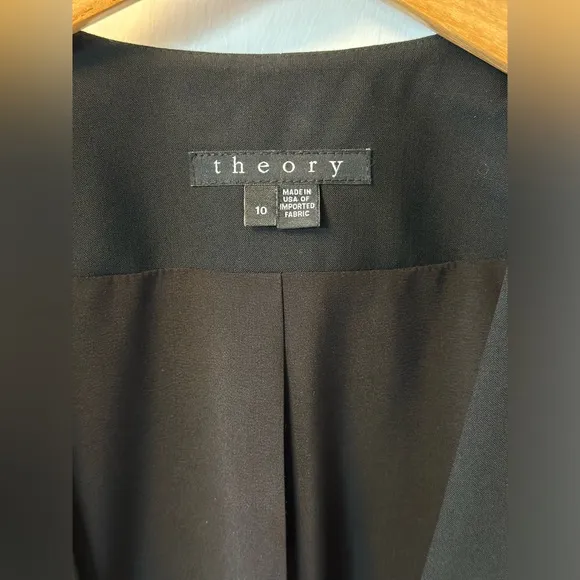 COPY - Theory Lindrayia black wool/blend blazer, black, size 10 in excellent co…