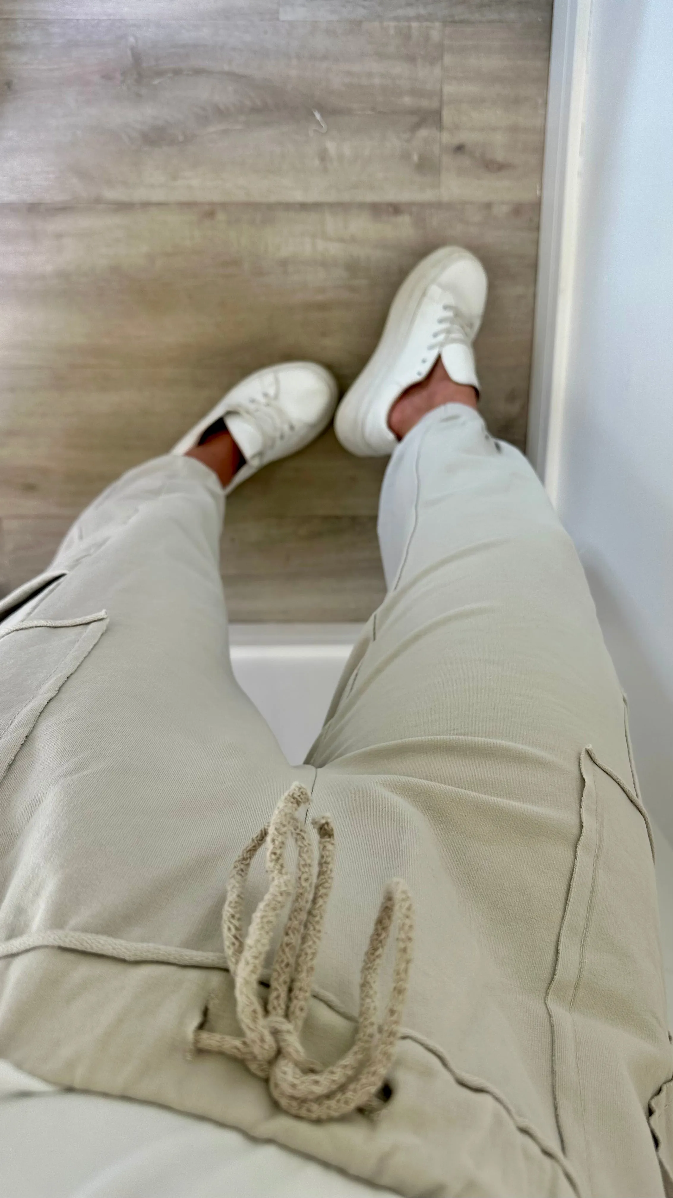 CREAM POCKET SWEAT PANTS