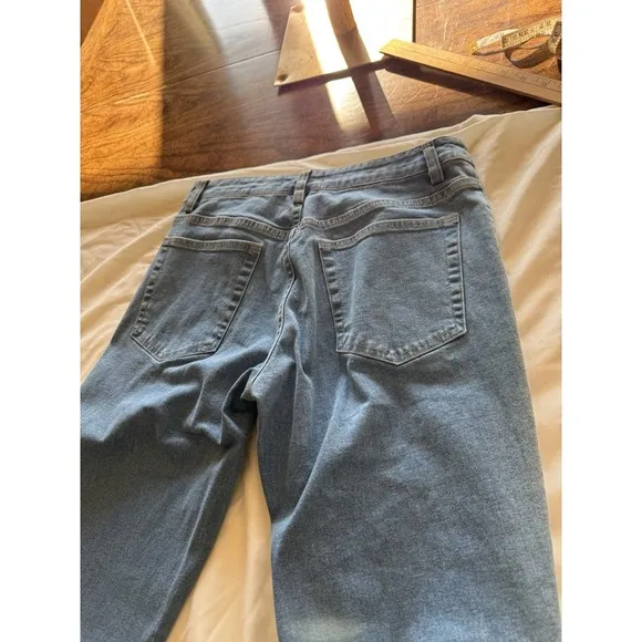Haven Bleu Womens Sz. 2 Blue Denim Jeans Embellished Feather Beaded Design Boho