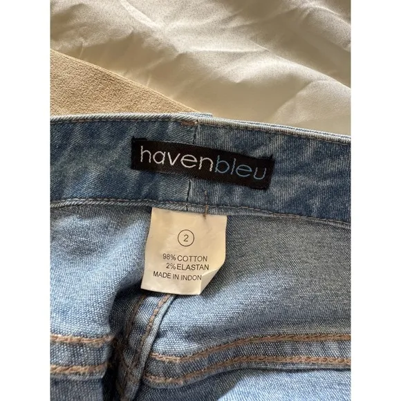 Haven Bleu Womens Sz. 2 Blue Denim Jeans Embellished Feather Beaded Design Boho