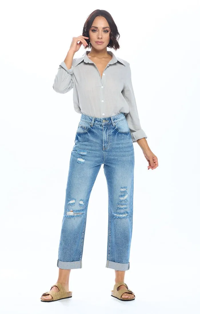 HIGH RISE RIPPED BOYFRIEND JEANS