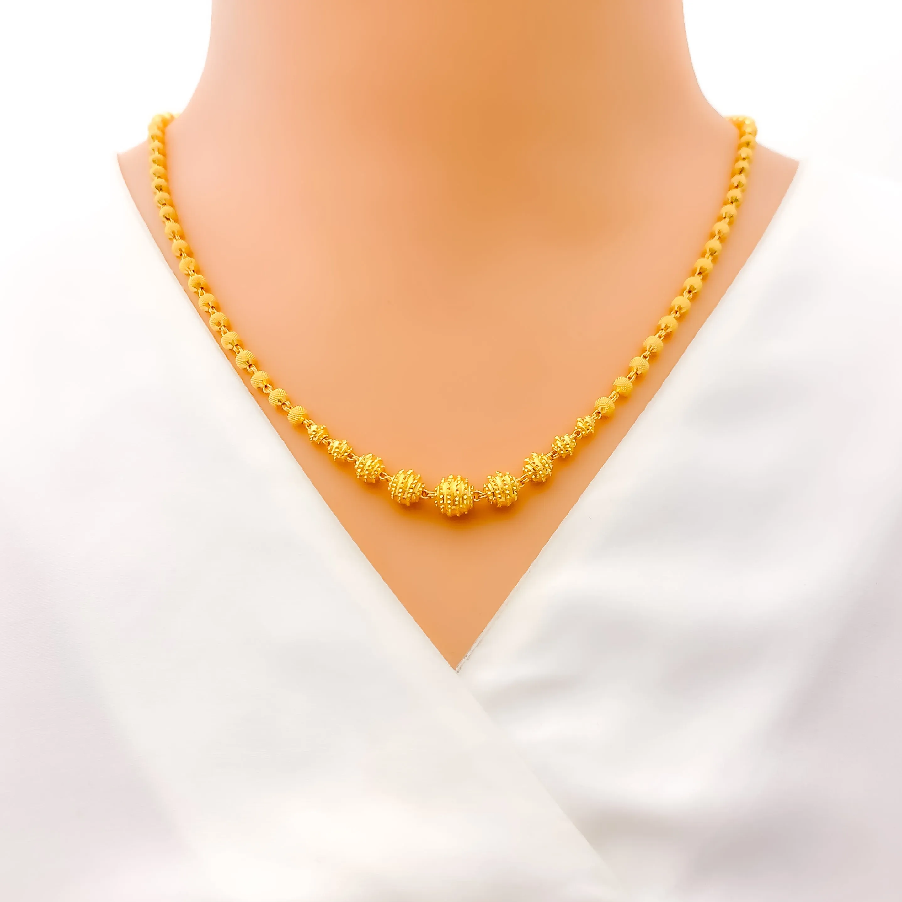Impeccable Striped 22k Gold Lara Necklace Set