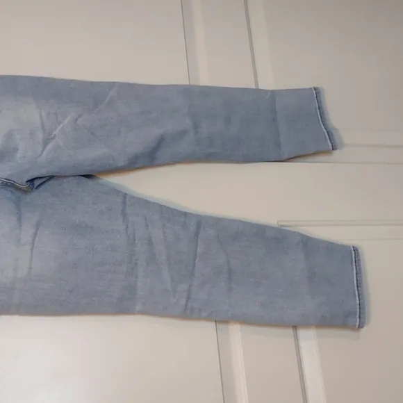 Judy Blue Light Wash Boyfriend Fit Jeans  Size 13/31 JB8878