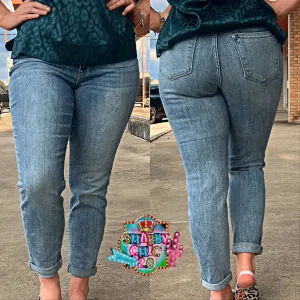 Judy Blue Mid Rise Boyfriend Fit Jeans - Light Wash