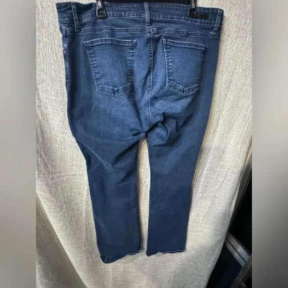 Kut from the Kloth Catherine Boyfriend Jeans 16W (I think these are Catherine)