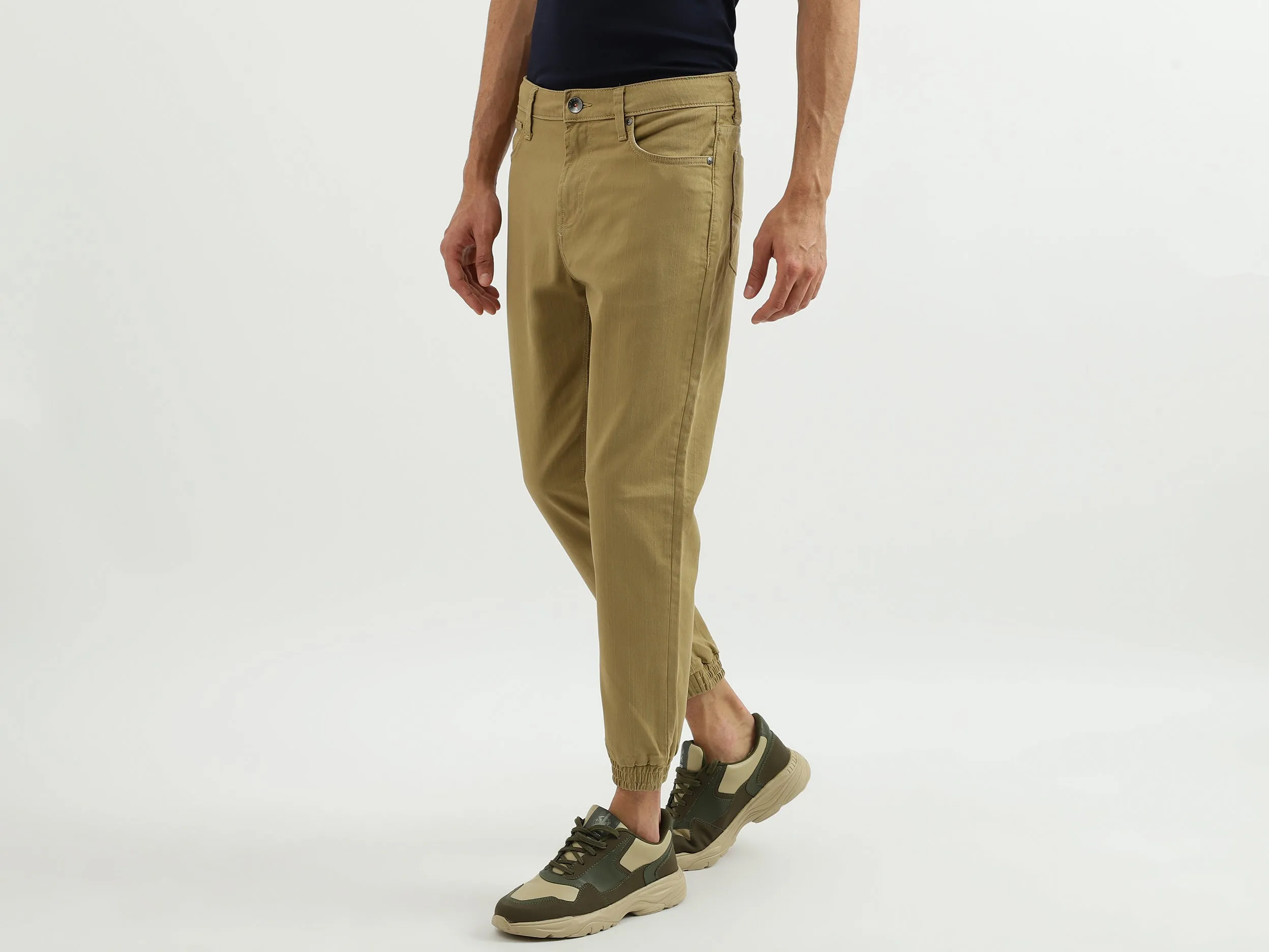 Men Solid Jogger