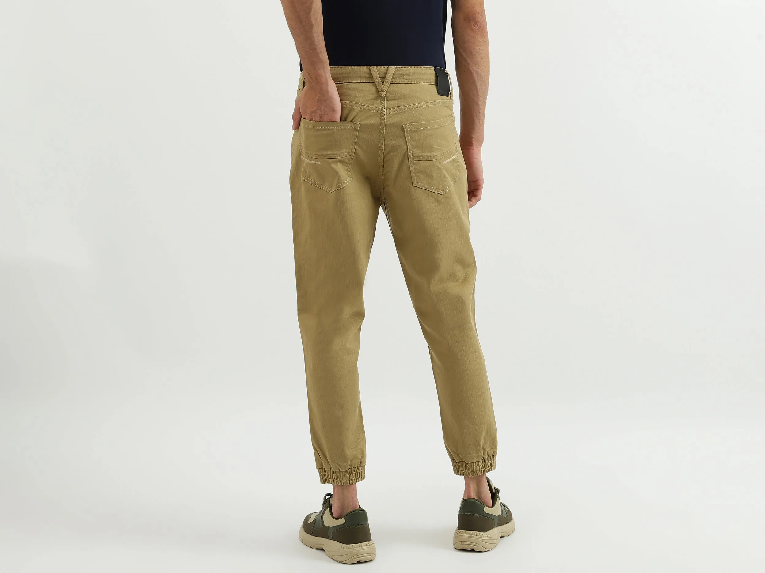 Men Solid Jogger
