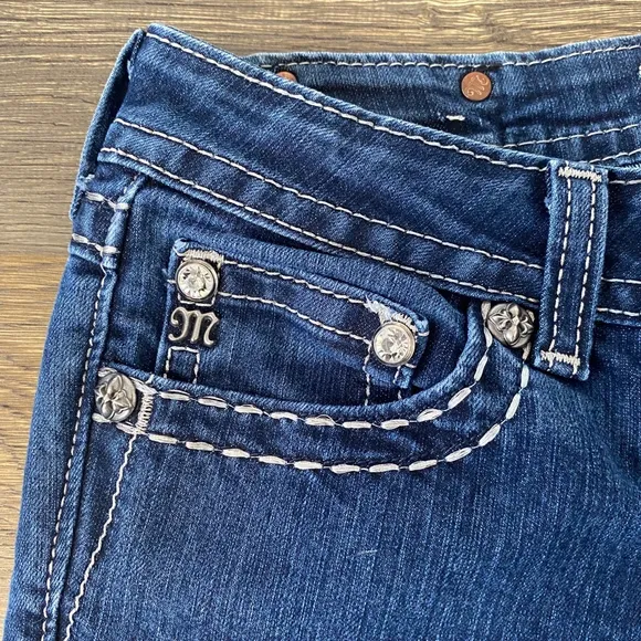 Miss Me Jeans Women’s Size 29 Blue Straight Flap Pockets Embellished Gemstones