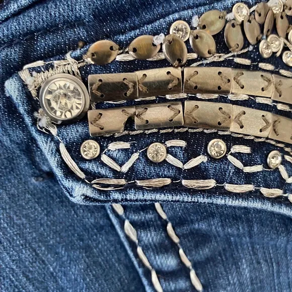 Miss Me Jeans Women’s Size 29 Blue Straight Flap Pockets Embellished Gemstones
