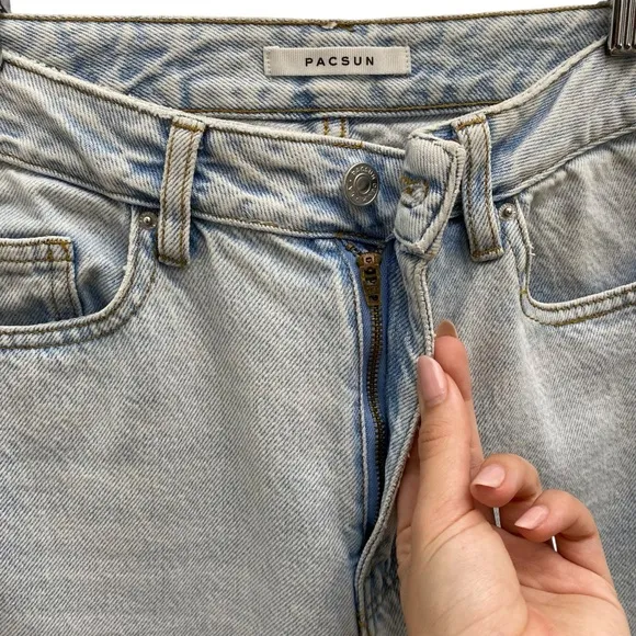 Pacsun 90’s Boyfriend Light Blue Jeans