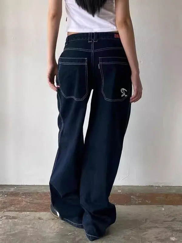 Plain vintage jeans with pocket embroidery in boyfriend cut