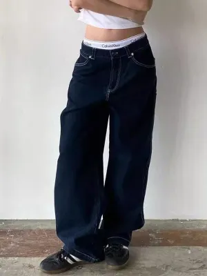 Plain vintage jeans with pocket embroidery in boyfriend cut
