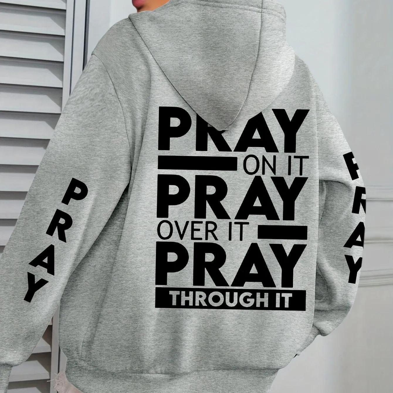 Plus Size PRAY Print Kangaroo Pocket Hoodie