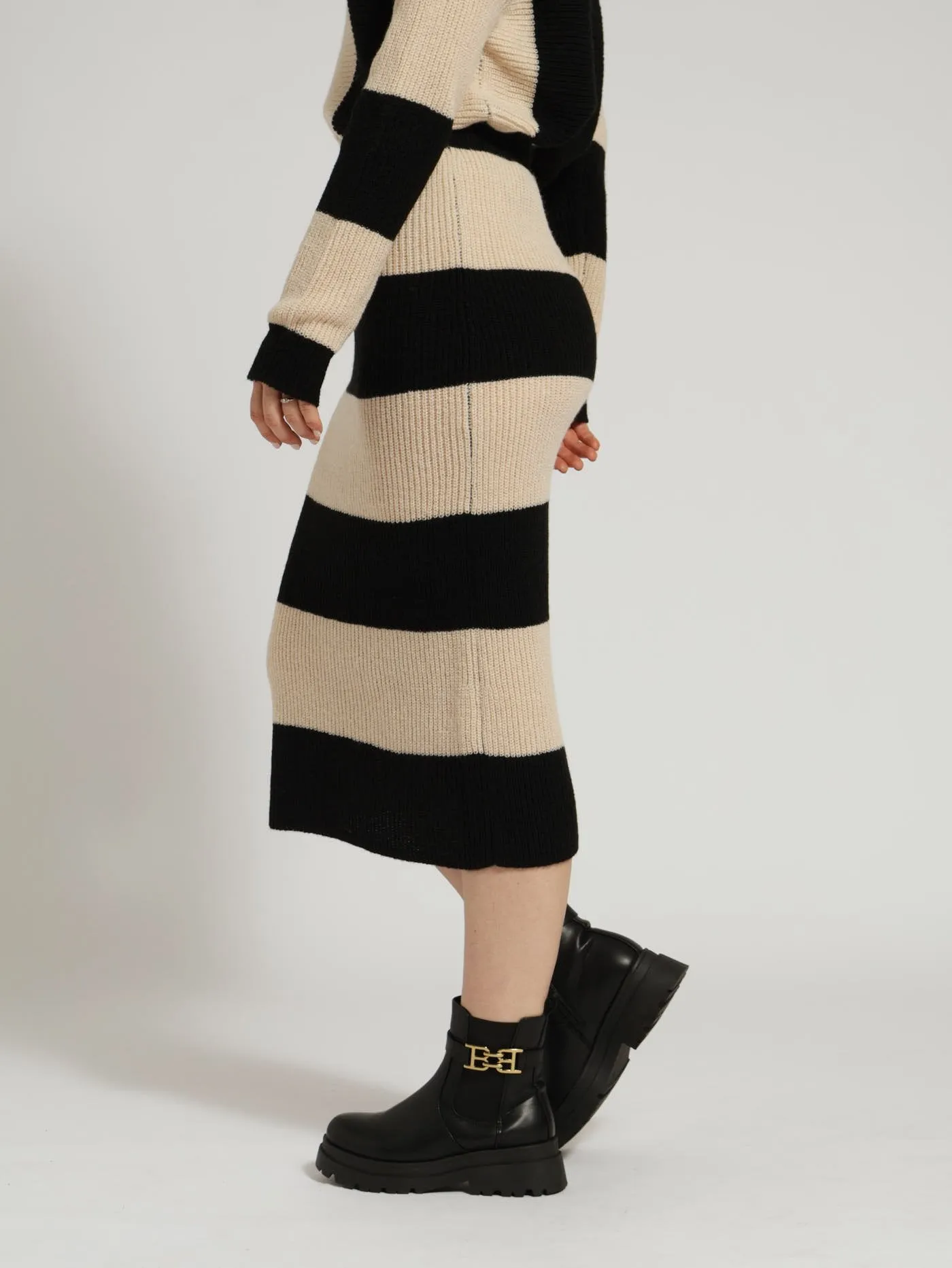 Pull On Striped Waffle Knit Skirt - Black/Beige