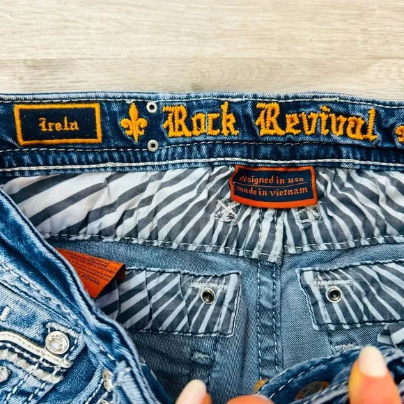 Rock Revival Rhinestone Embellished Irela Easy Straight Jeans Size 27 Waist​