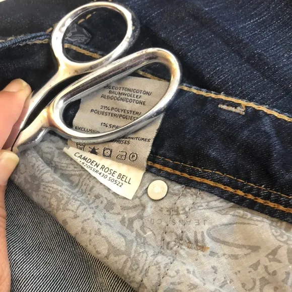 Silver Camden Rose Bell Denim Jeans Dark Blue Stretch Womens Size 36 x 31