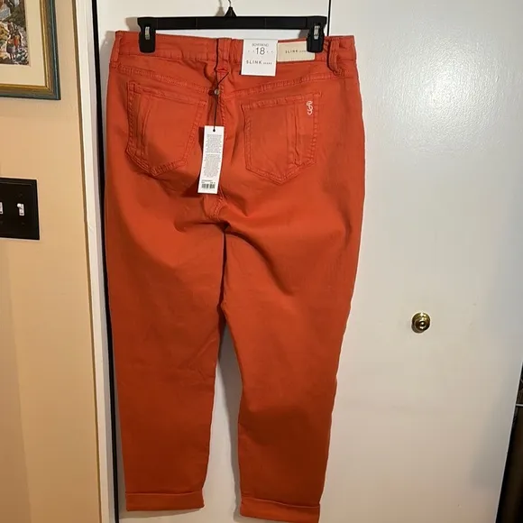 Slink Boyfriend Jeans in Rust size 18