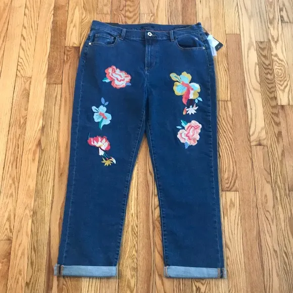 Tommy Hilfiger Embroidered Boyfriend Jeans