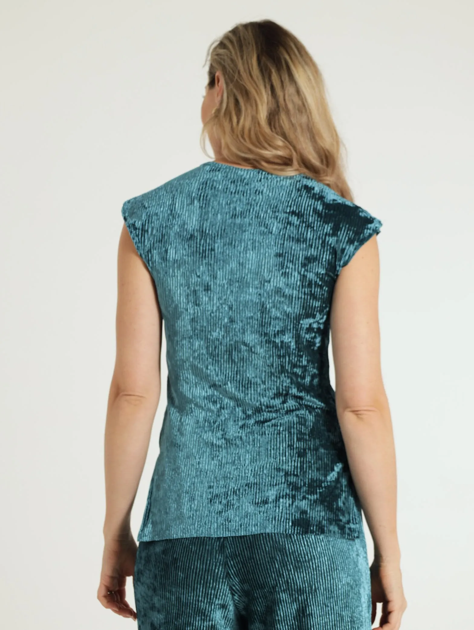 Velour Plisse Tee - Teal