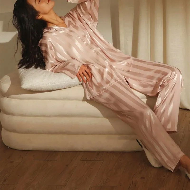 Waverley - Elegant Striped Quiet Woman's Pajama Set