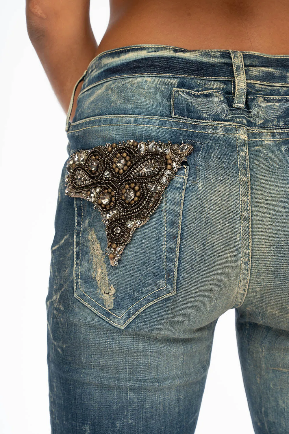 WOMENS RIPPED MID RISE SKINNY JEANS IN 4D DARK BROKEN WASH WITH  CRYSTAL EMBELLISHMENT